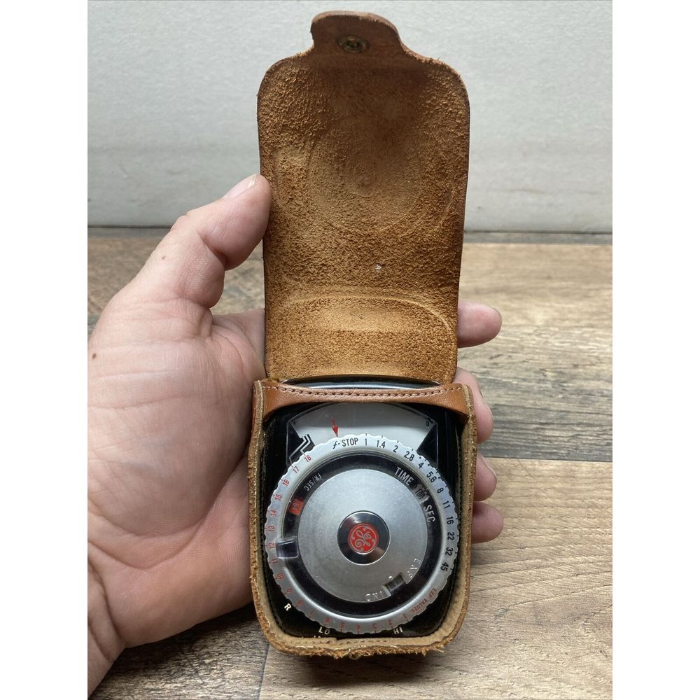 Vtg GE GENERAL ELECTRIC LIGHT METER TYPE PR-2 w/Leather Snap Storage Case Camera